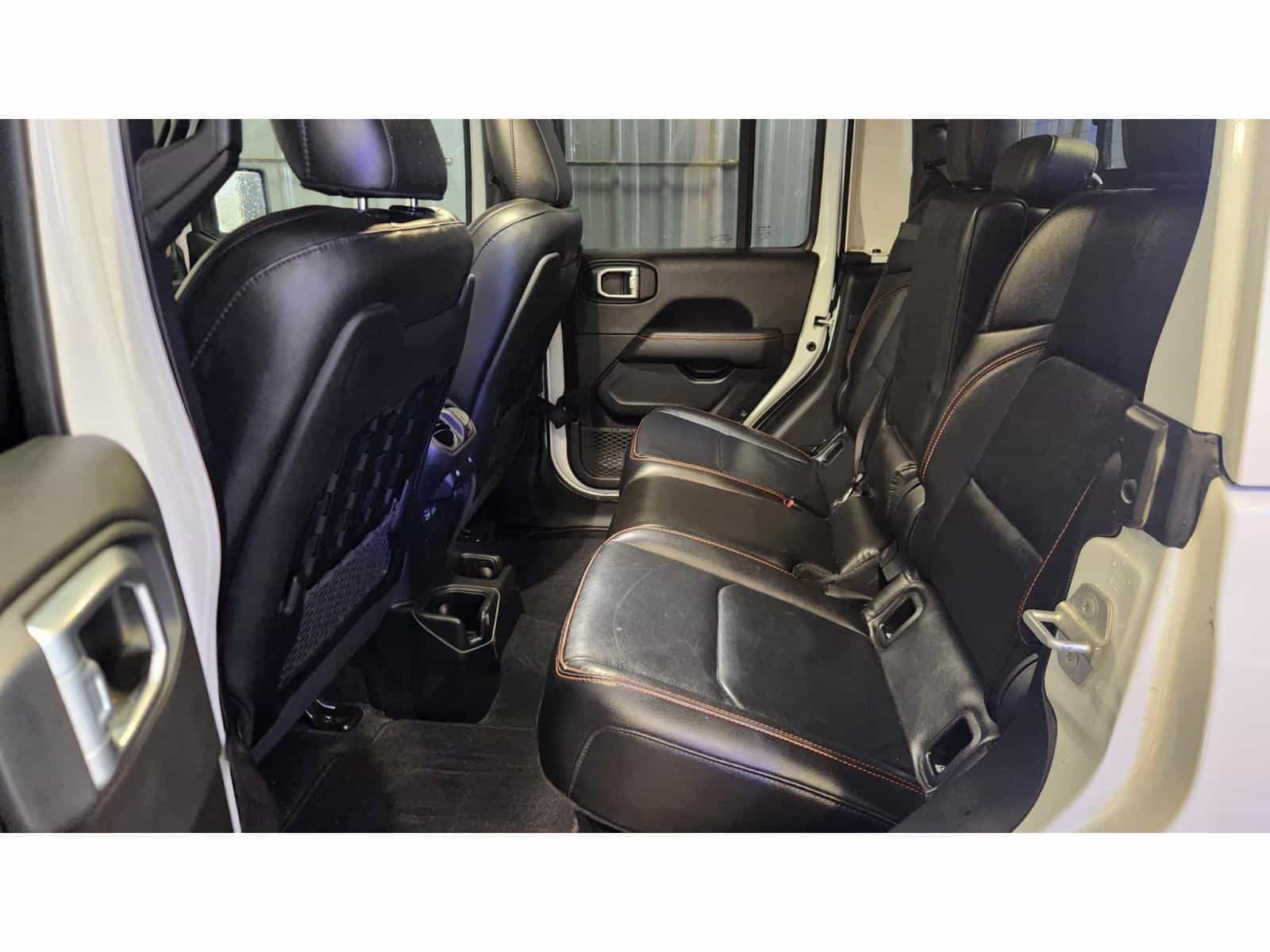 2022 Jeep Gladiator Mojave - Image 11