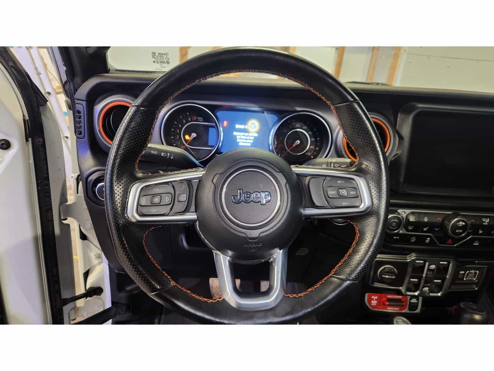 2022 Jeep Gladiator Mojave - Image 13