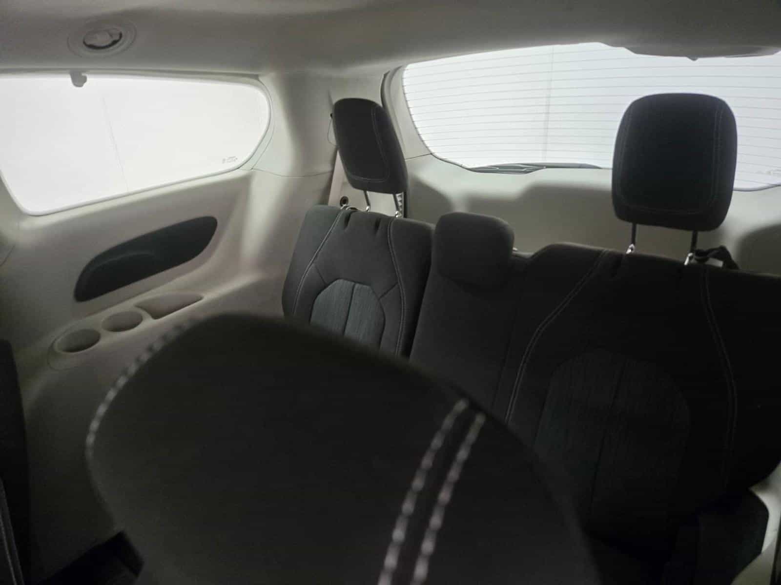 2021 Chrysler Grand Caravan SXT - Image 10