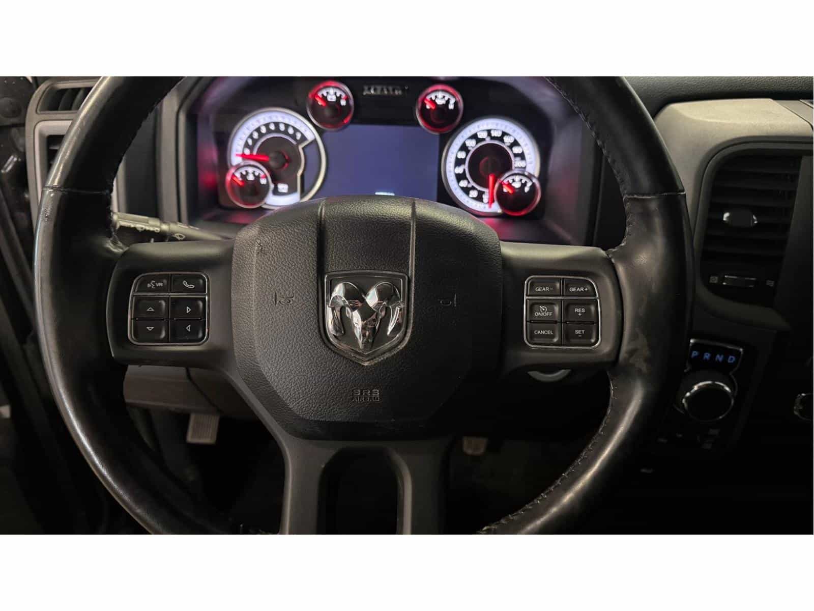 Image 13 RAM 1500 Classic Express 2021