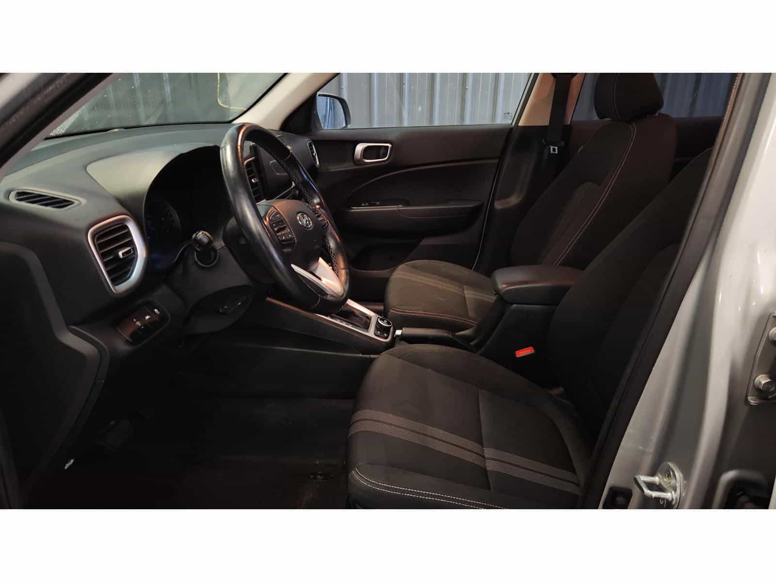 2020 Hyundai Venue Preferred - Image 7