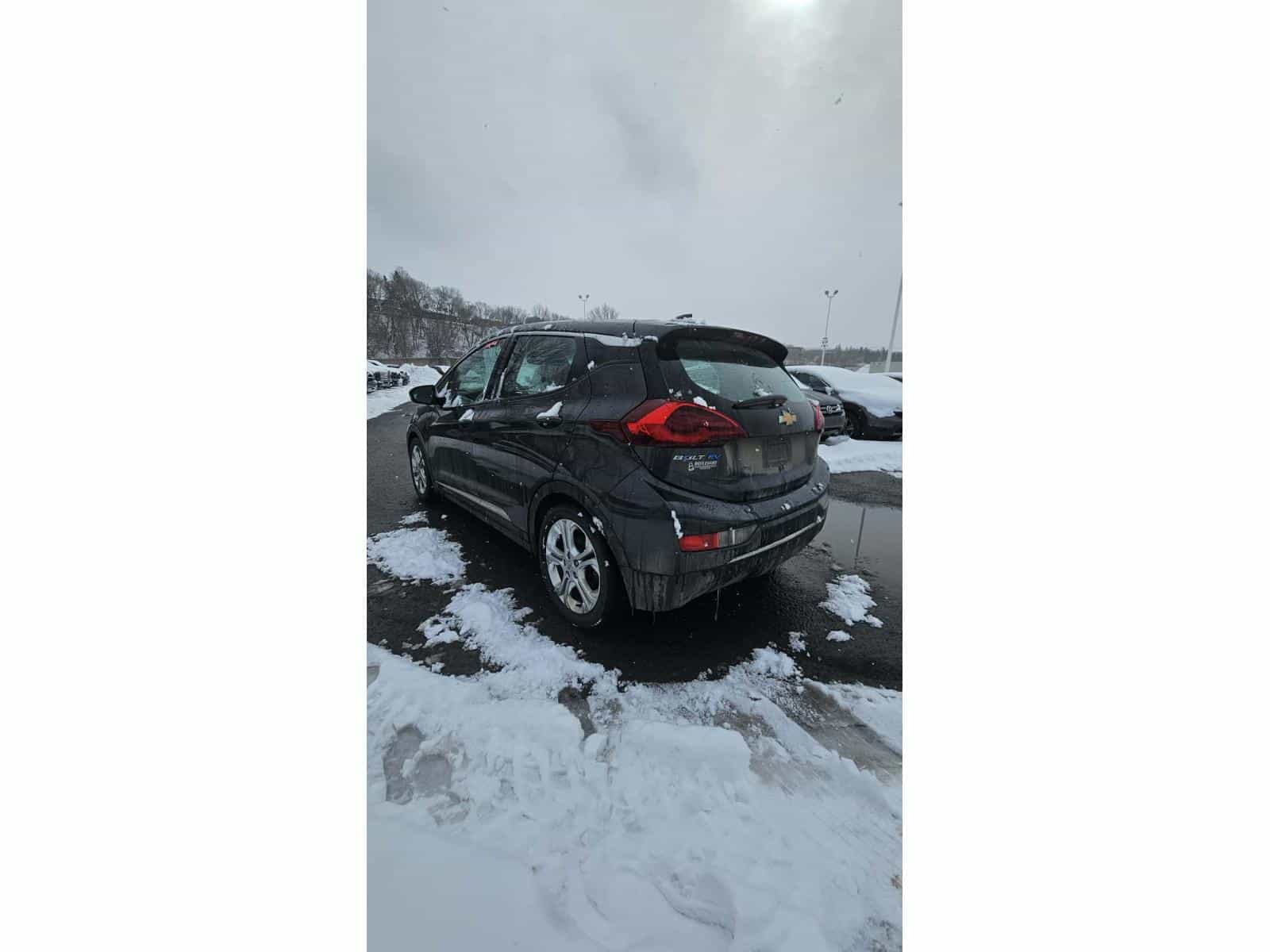 2017 Chevrolet Bolt EV LT - Image 3