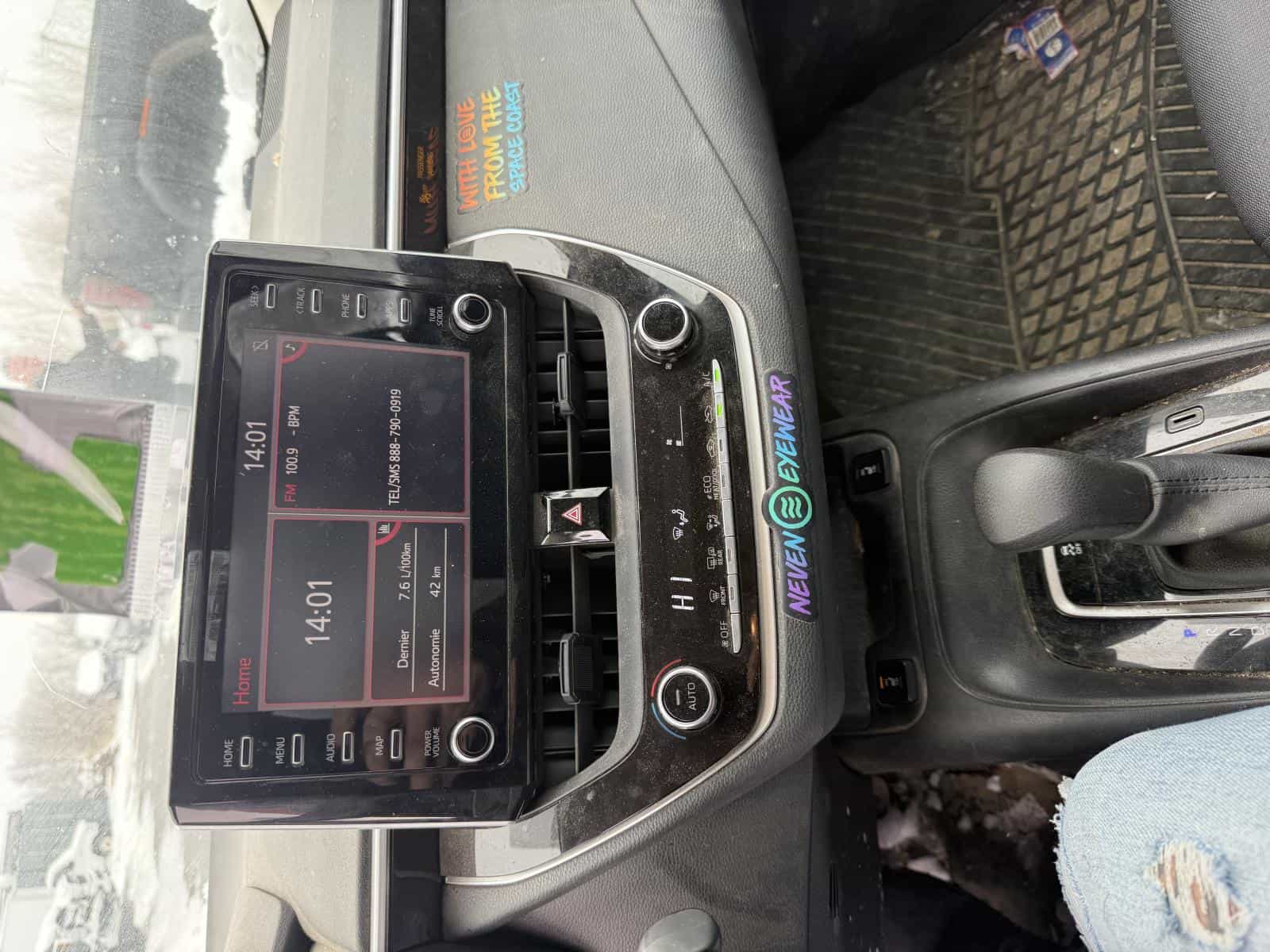 2020 Toyota Corolla LE - Image 3