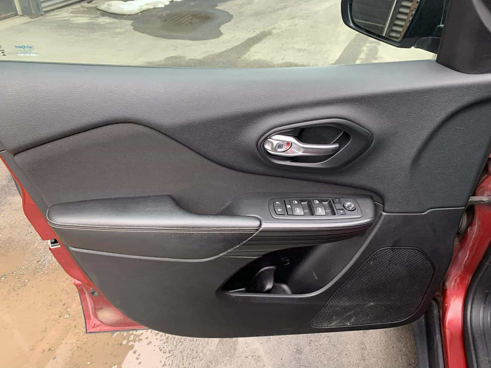 Image 14 Jeep Cherokee Sport 2015