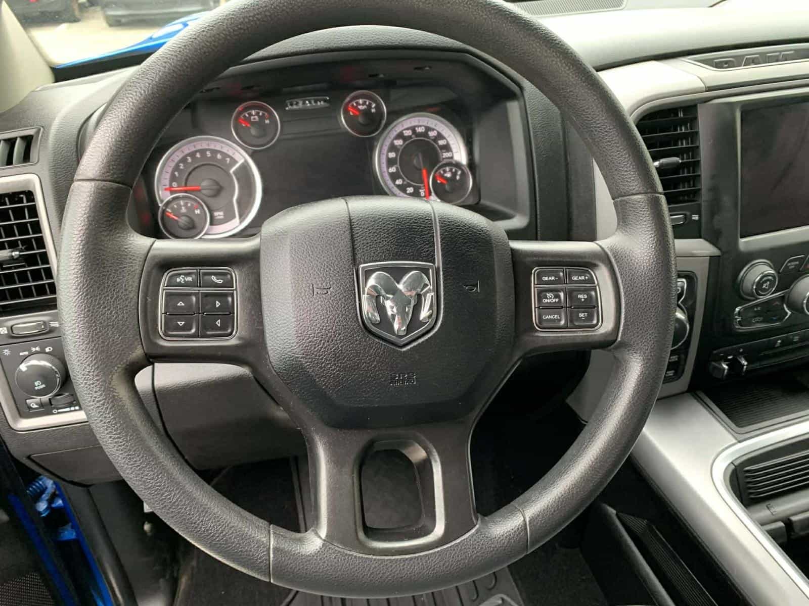 Image 12 RAM 1500 Classic Express 2021