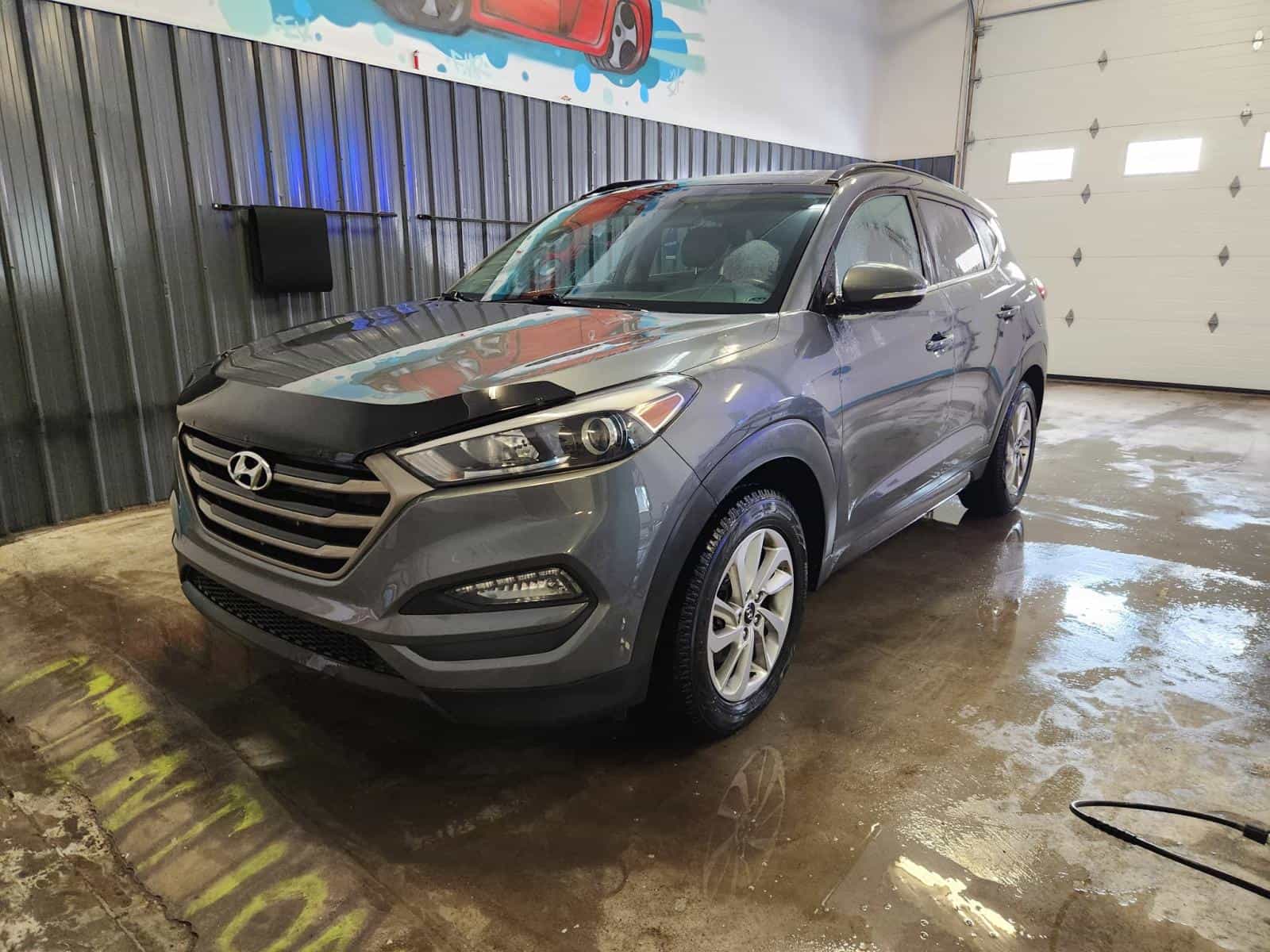 2016 Hyundai Tucson Luxury - Image 1