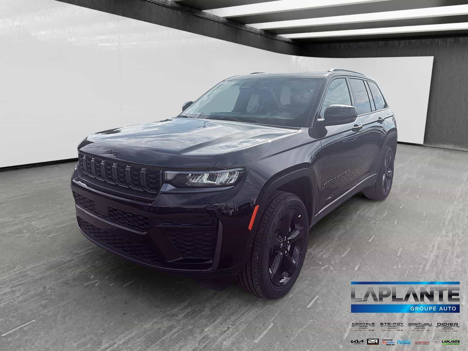 Image 1 Jeep Grand Cherokee Altitude 2026