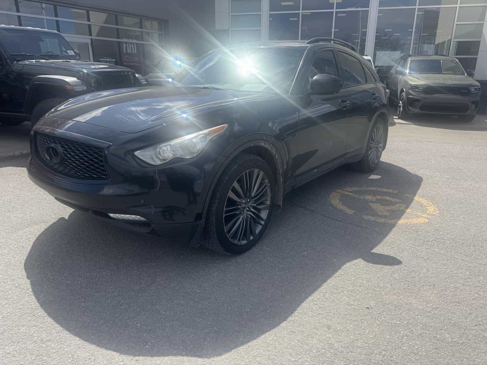 2017 Infiniti QX70 Limited - Image 1