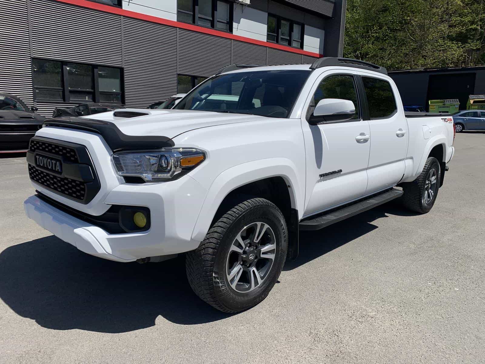 2017 Toyota Tacoma TRD Sport - Image 1