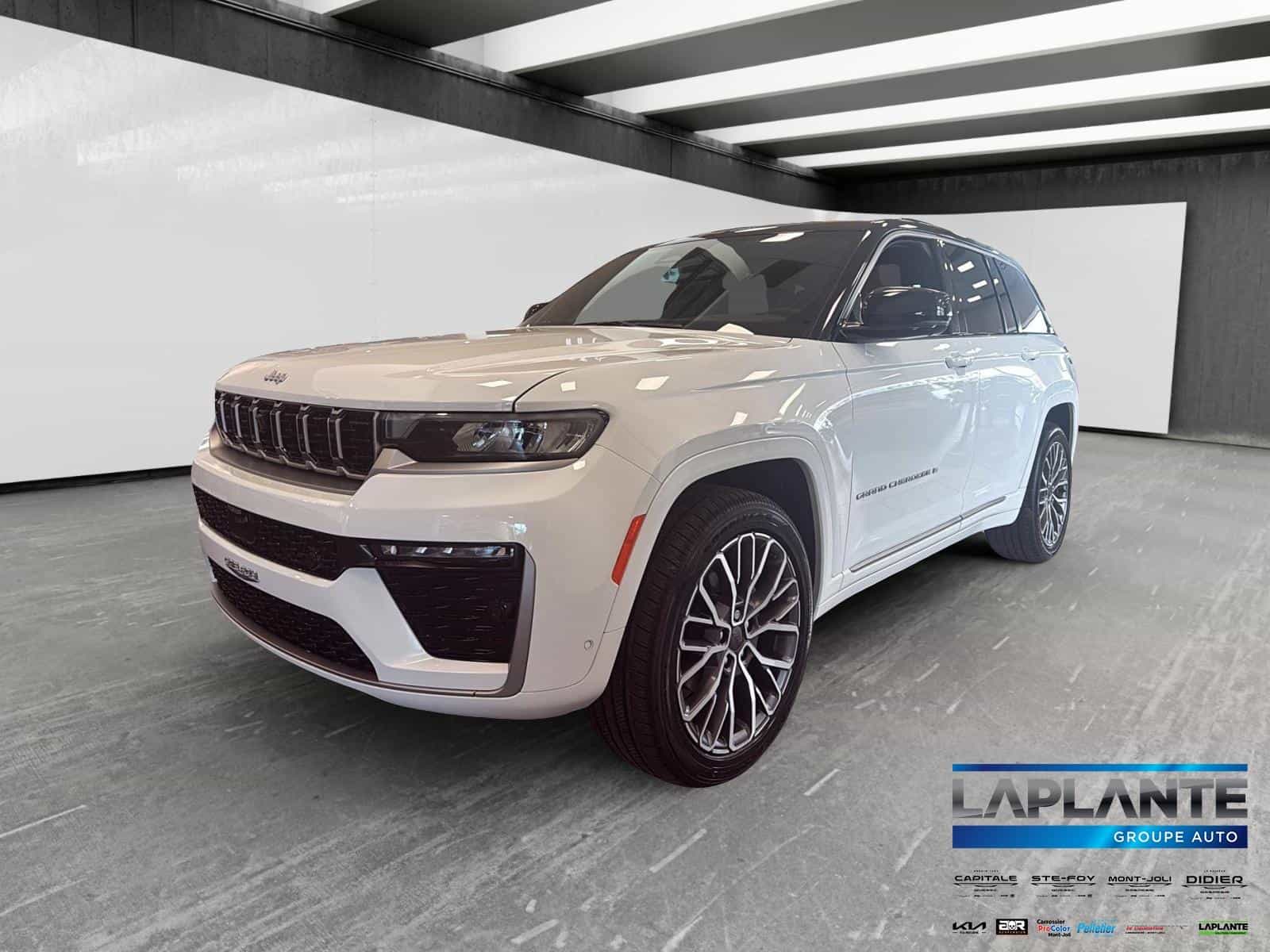 Image 1 Jeep Grand Cherokee Summit 2026