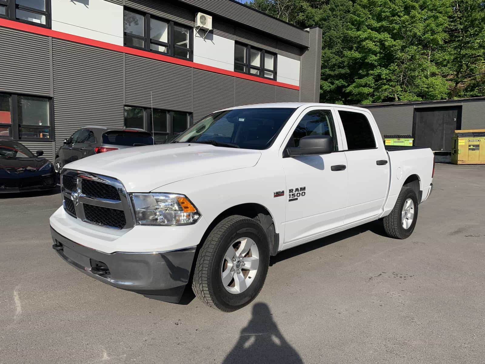 Image 1 RAM 1500 Classic SLT 2022