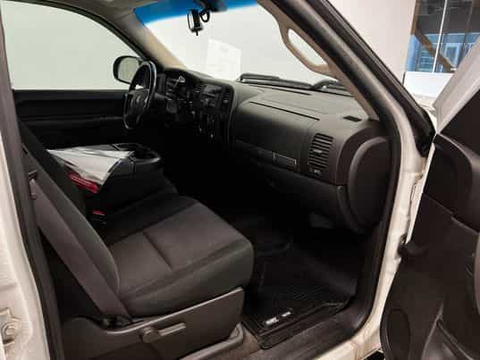 2011 GMC Sierra Hybrid - Image 16