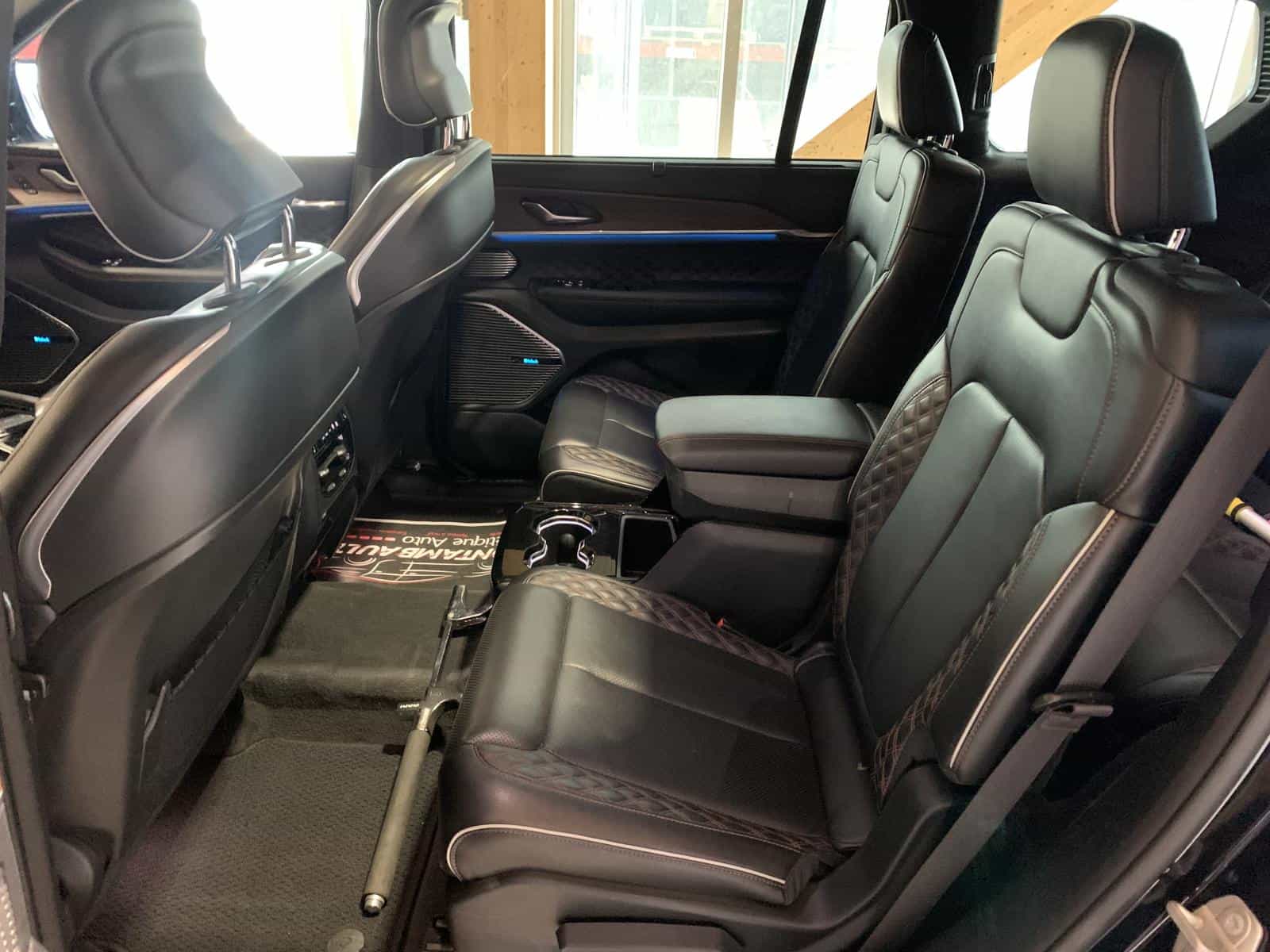 2021 Jeep Grand Cherokee L Summit - Image 17