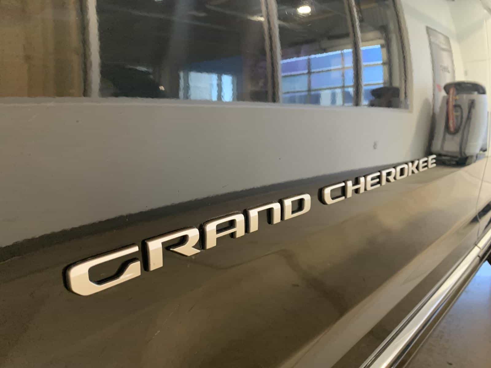 2021 Jeep Grand Cherokee L Summit - Image 14