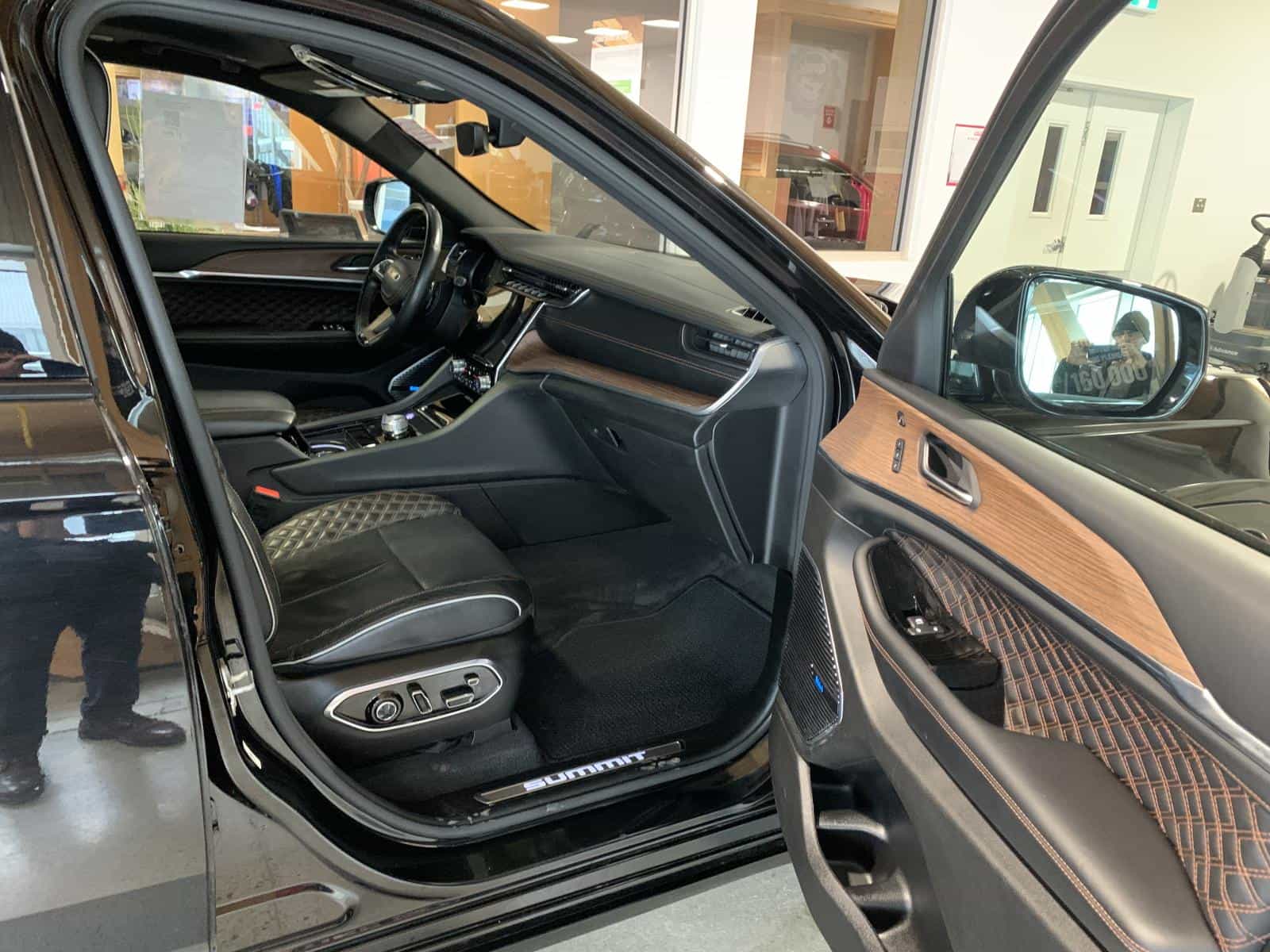 2021 Jeep Grand Cherokee L Summit - Image 14