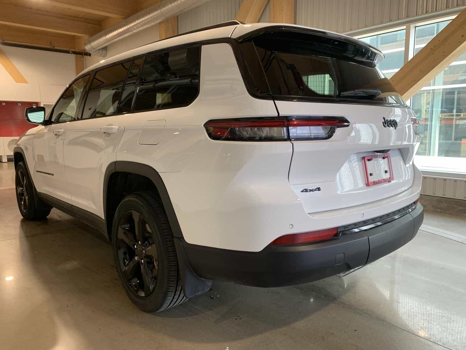 2024 Jeep Grand Cherokee L Laredo Laredo - Image 2