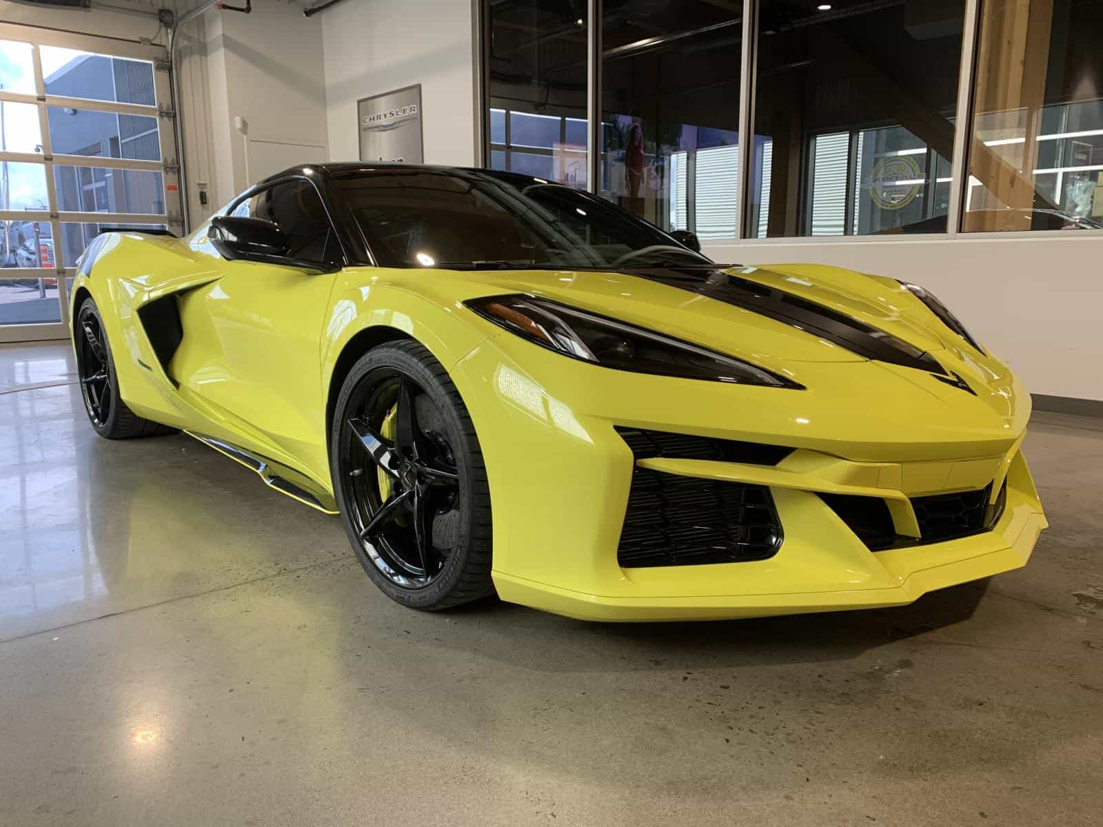 2024 Chevrolet Corvette E-Ray 1LZ - Image 4