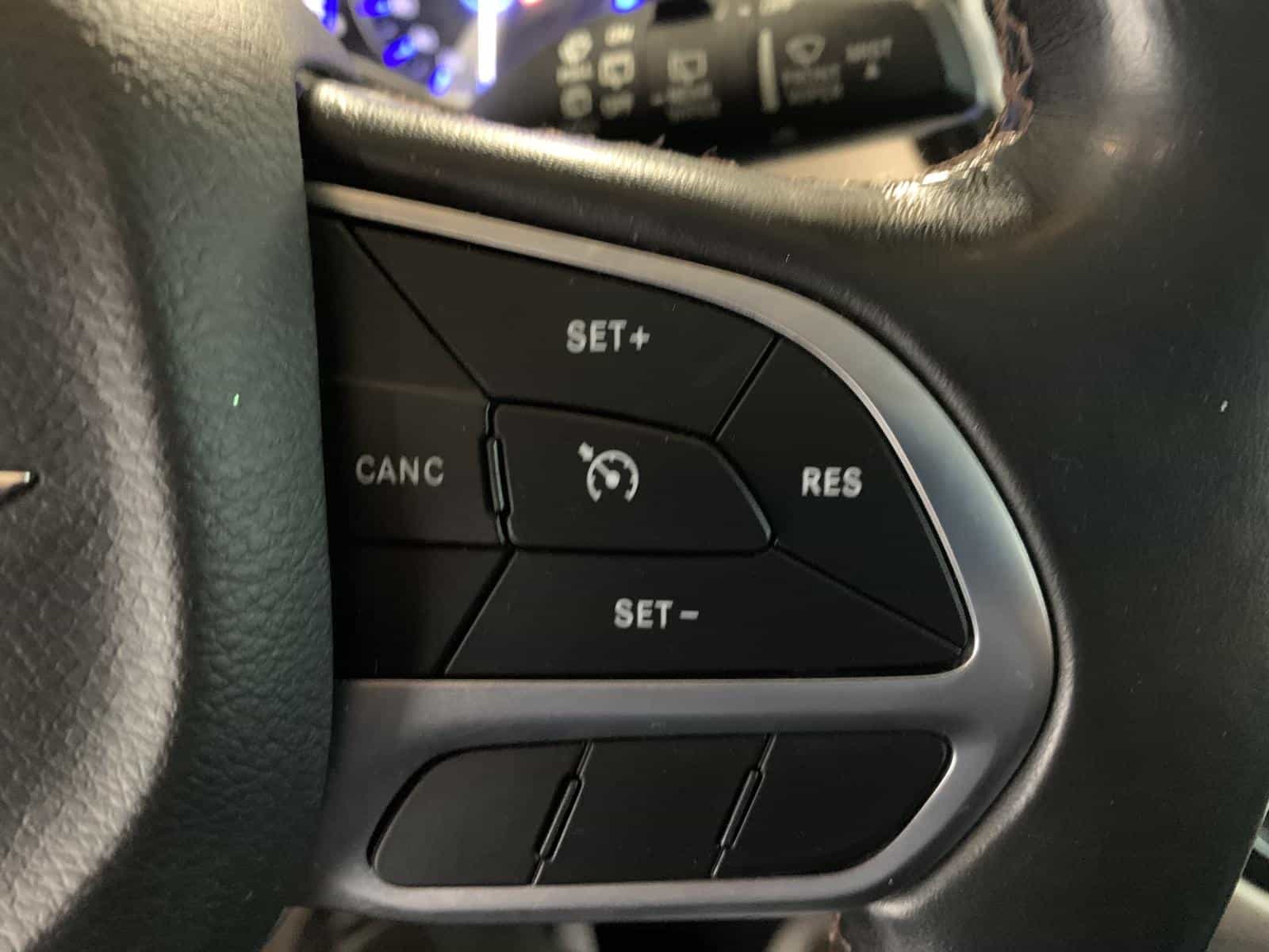 2019 Chrysler Pacifica Touring - Image 18