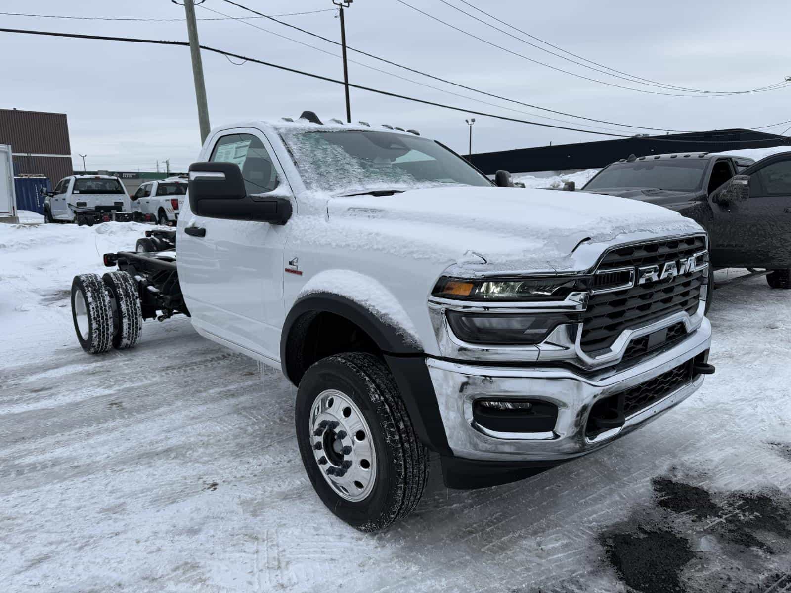 2025 RAM Chassis Cab 5500 Tradesman - Image 3