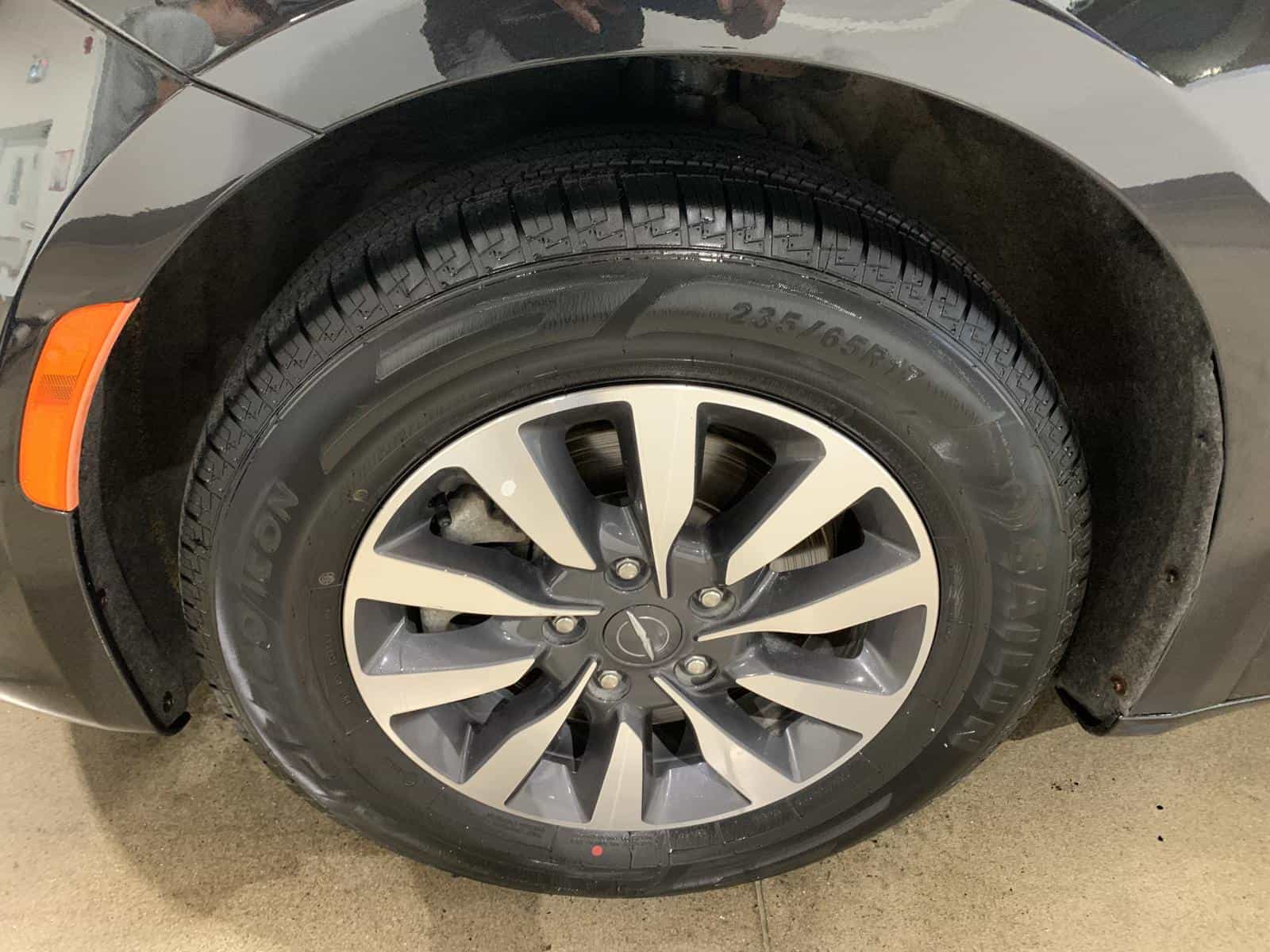 2023 Chrysler Pacifica Hybrid Touring L - Image 5