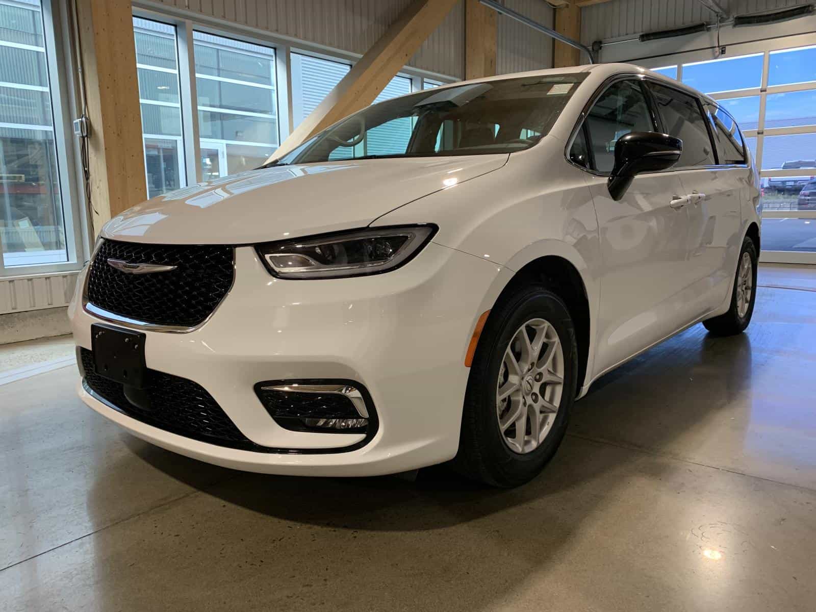 2024 Chrysler Pacifica Touring L Touring L - Image 1