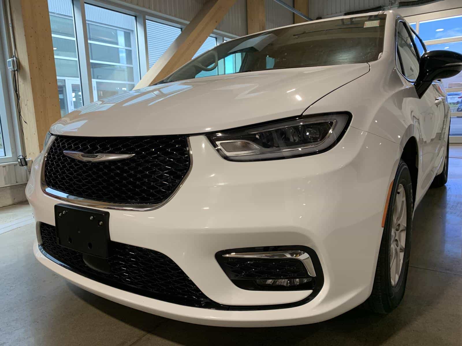 2024 Chrysler Pacifica Touring L Touring L - Image 5