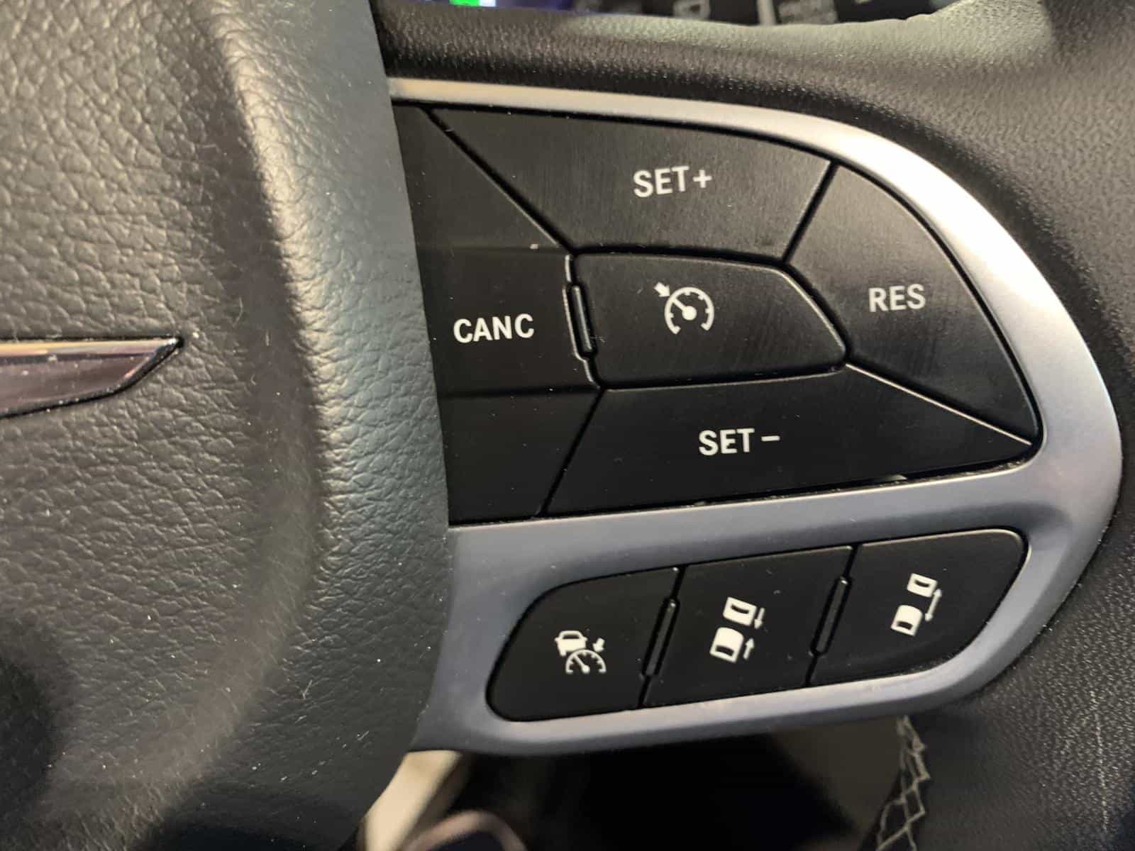 2024 Chrysler Pacifica Touring L Touring L - Image 19