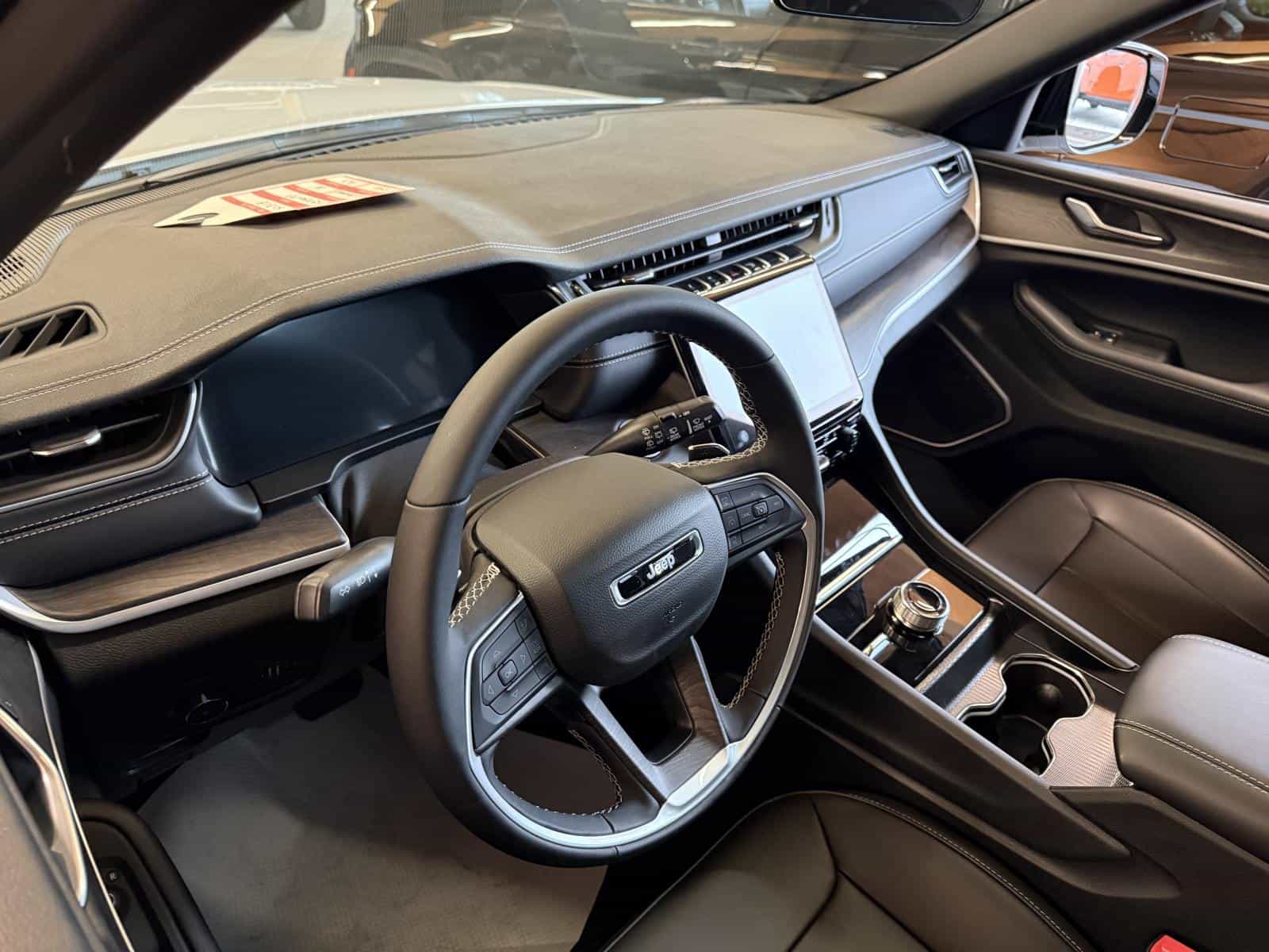 Image 5 Jeep Grand Cherokee L Limited 2025