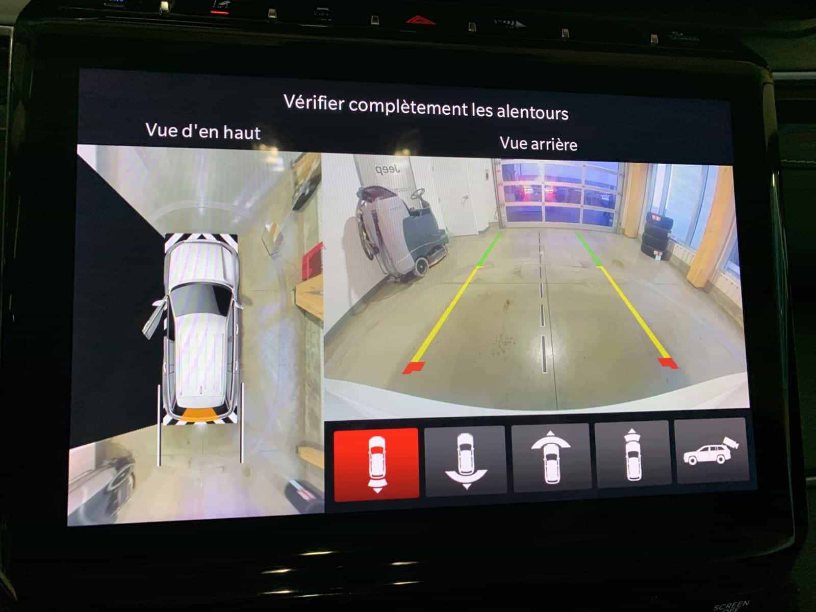 2022 Jeep Grand Cherokee Limited 4X Base 4XE - Image 21