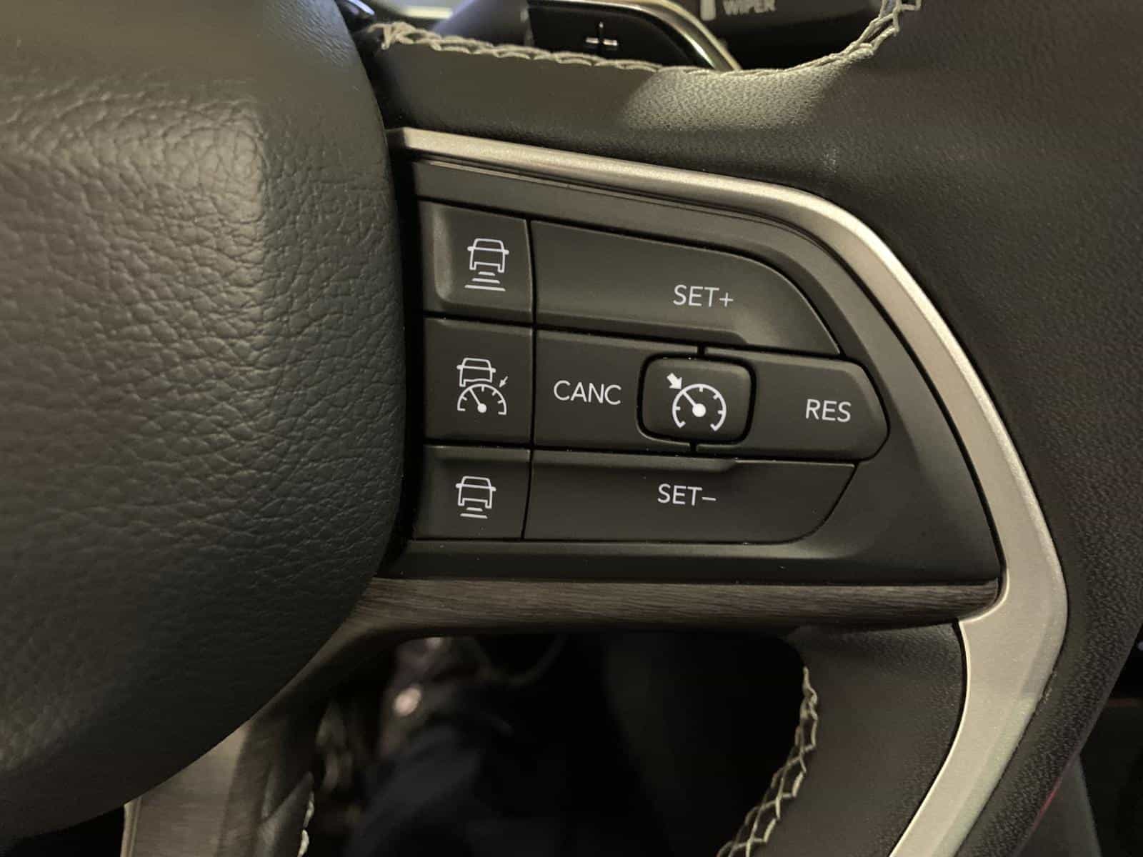 2022 Jeep Grand Cherokee Limited - Image 25