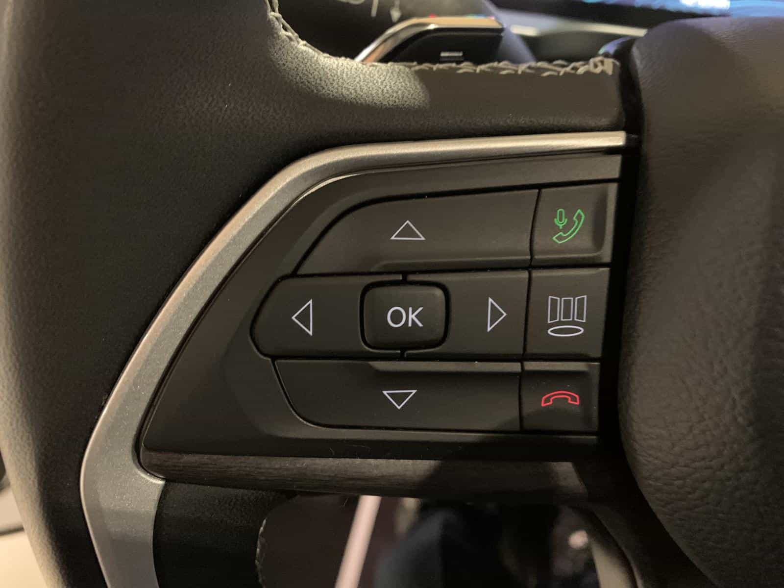 2022 Jeep Grand Cherokee Limited - Image 27