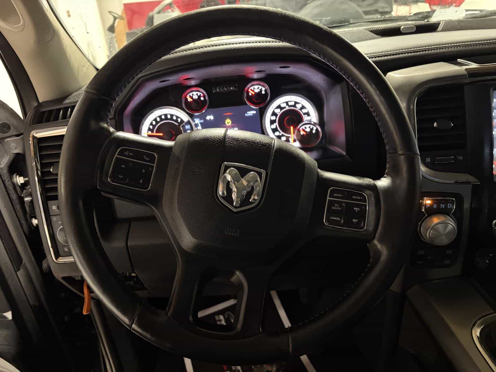 2018 RAM 1500 Sport Sport - Image 16