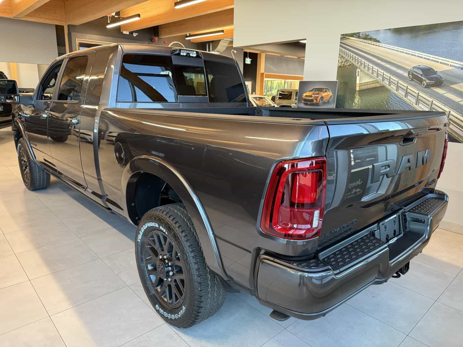 Image 4 RAM 2500 Limited 2026