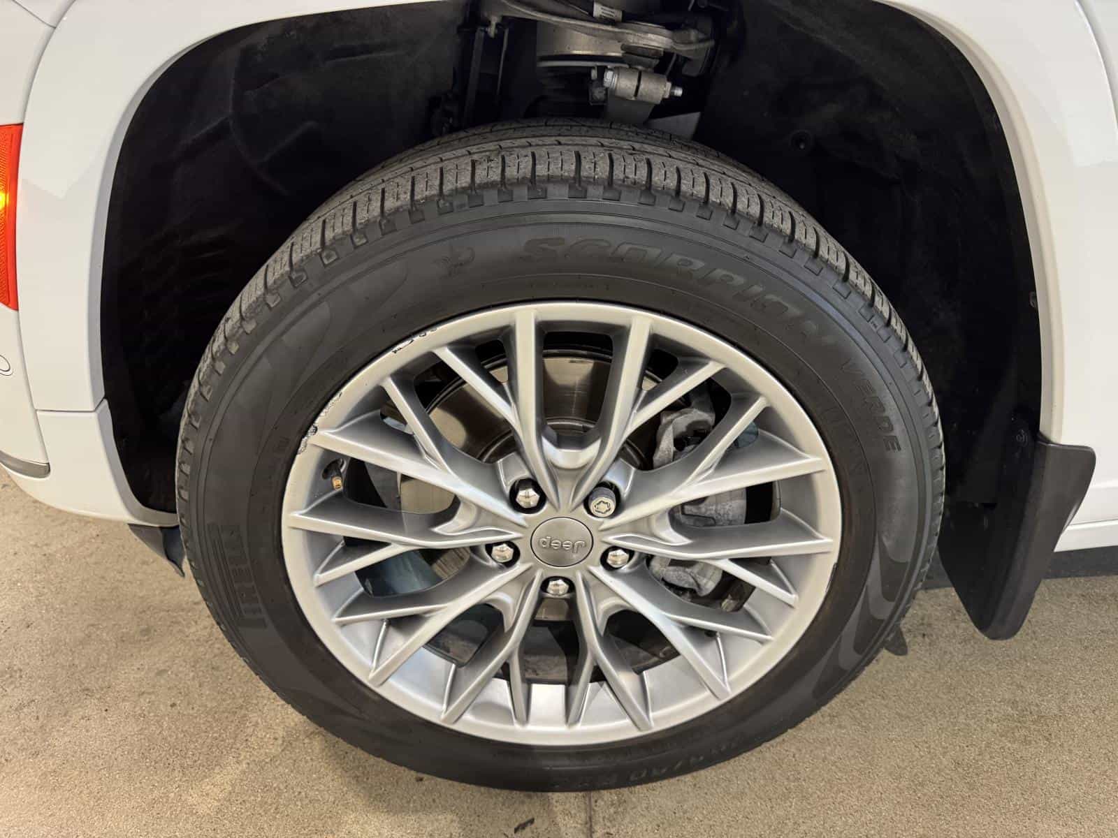 2022 Jeep Grand Cherokee L Summit - Image 6