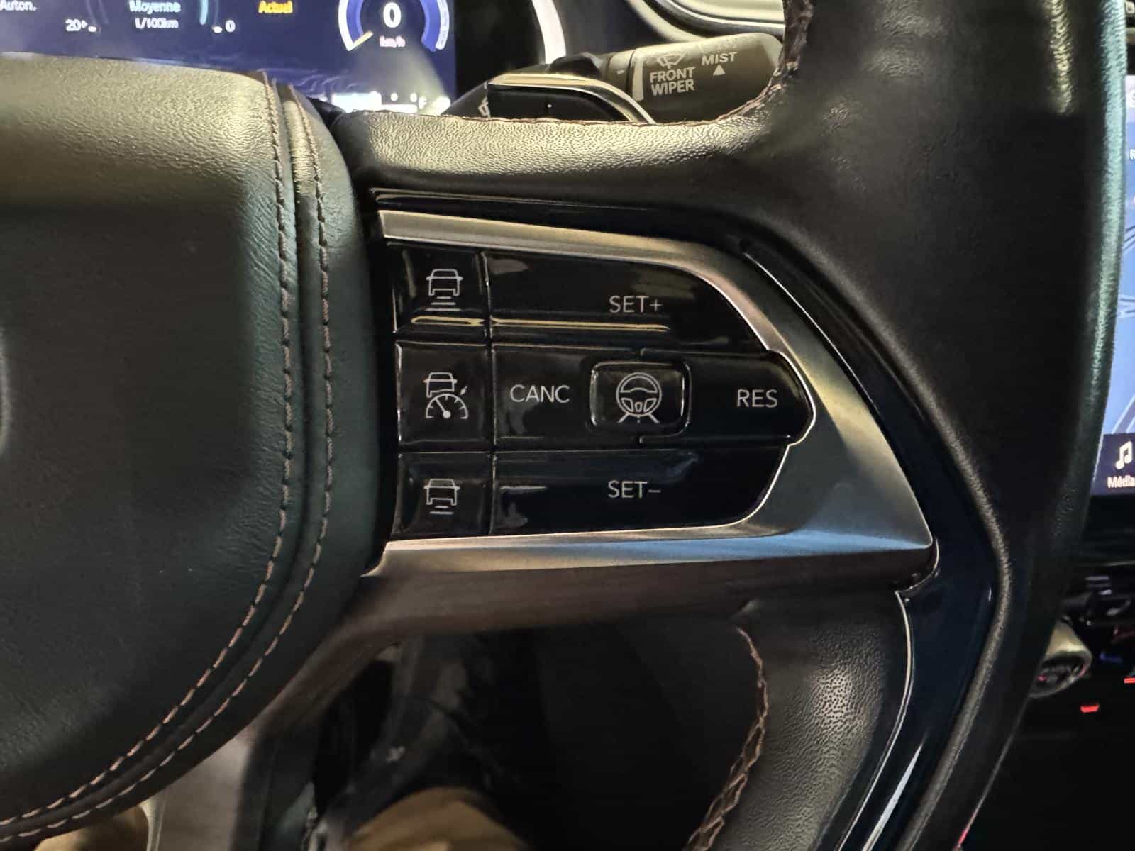 2022 Jeep Grand Cherokee L Summit - Image 20