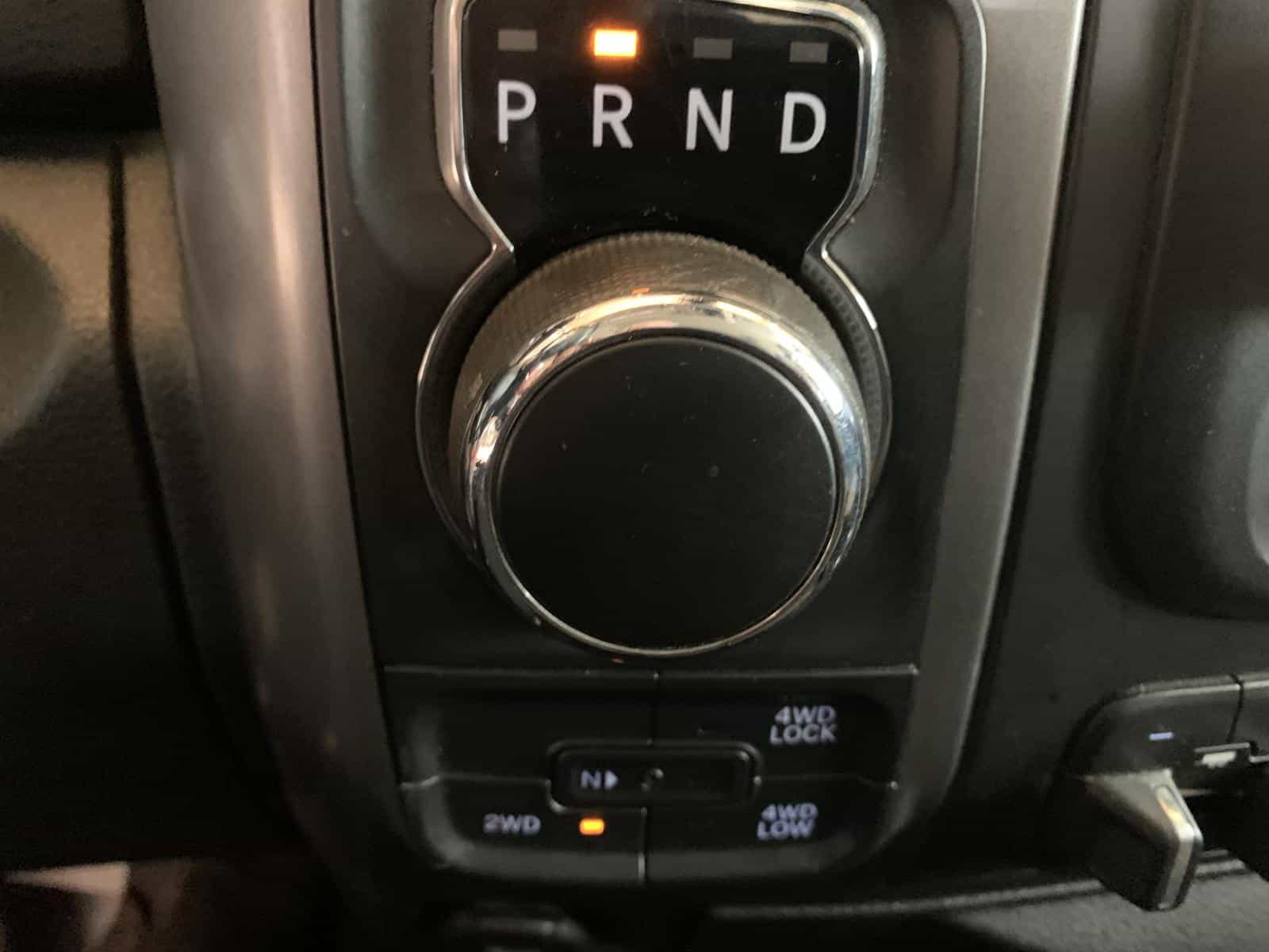 2021 RAM 1500 CLASSIC SLT 1500 Express - Image 15