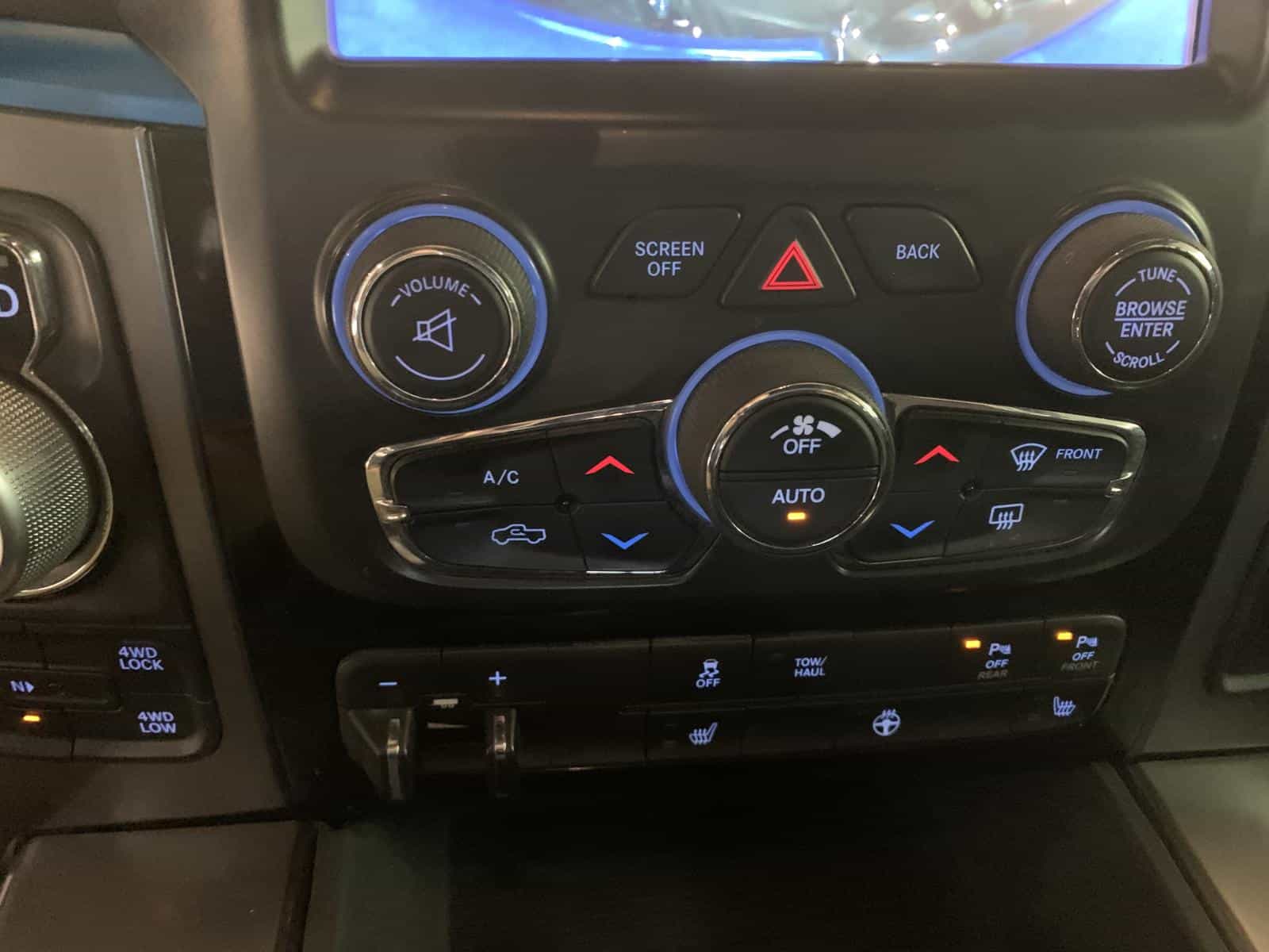 2018 RAM 1500 Sport - Image 15