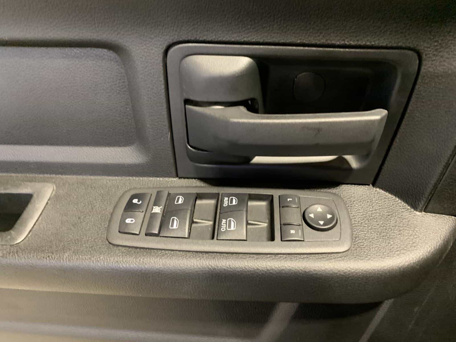 2022 RAM 1500 Classic Express - Image 20