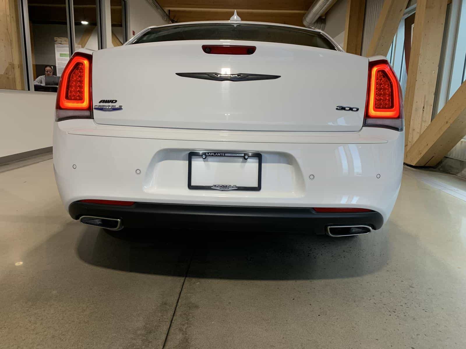 2023 Chrysler 300 Touring L Touring L - Image 3