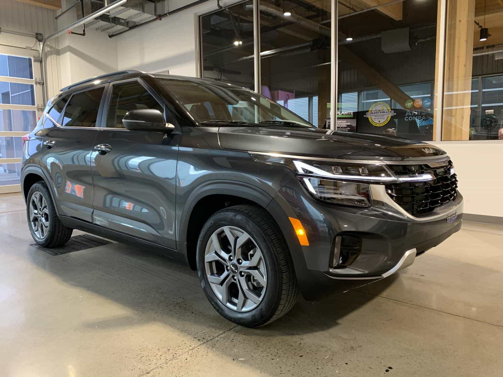 2025 Kia SELTOS S EX - Image 5