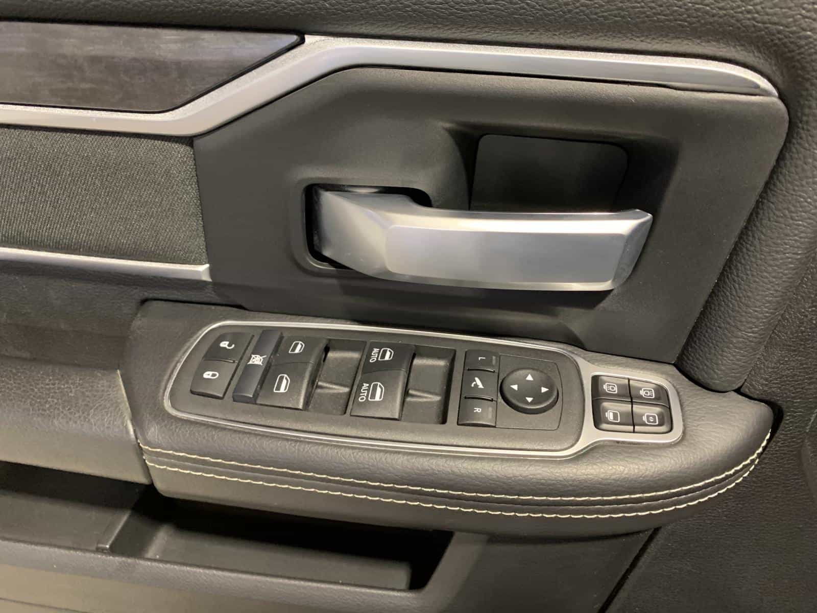 2024 RAM 2500 Big Horn Big Horn - Image 22