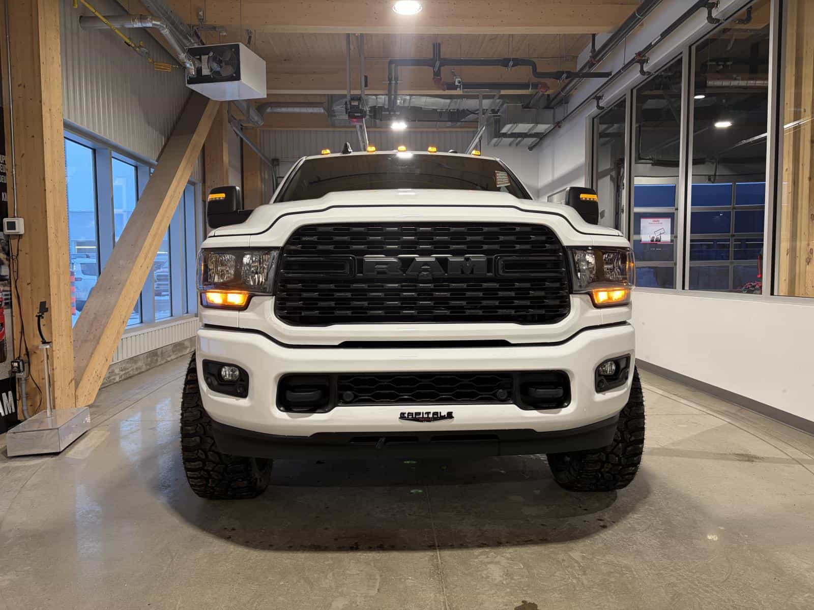 2024 RAM 2500 Big Horn - Image 2