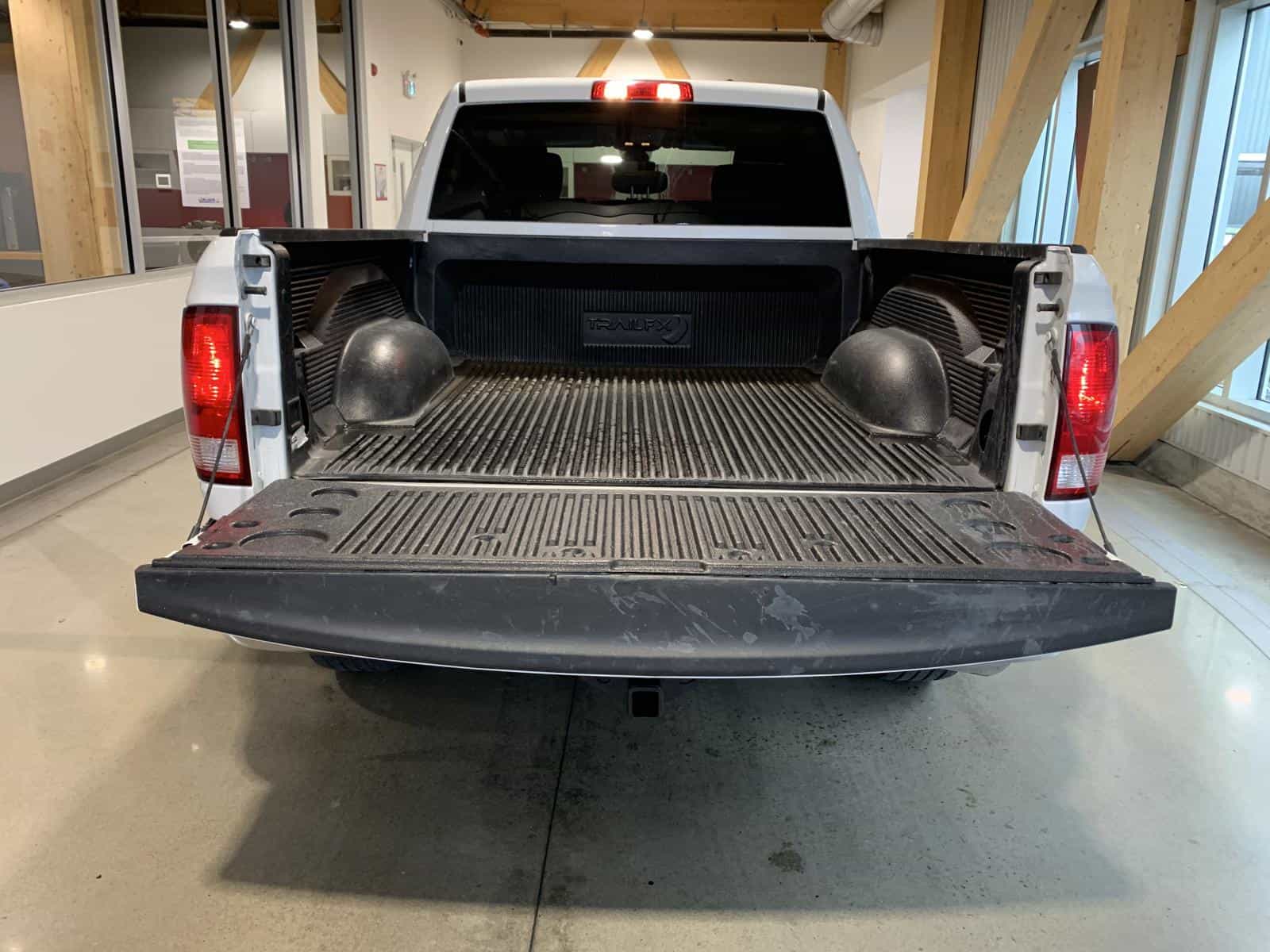 2023 RAM 1500 Classic SLT - Image 10