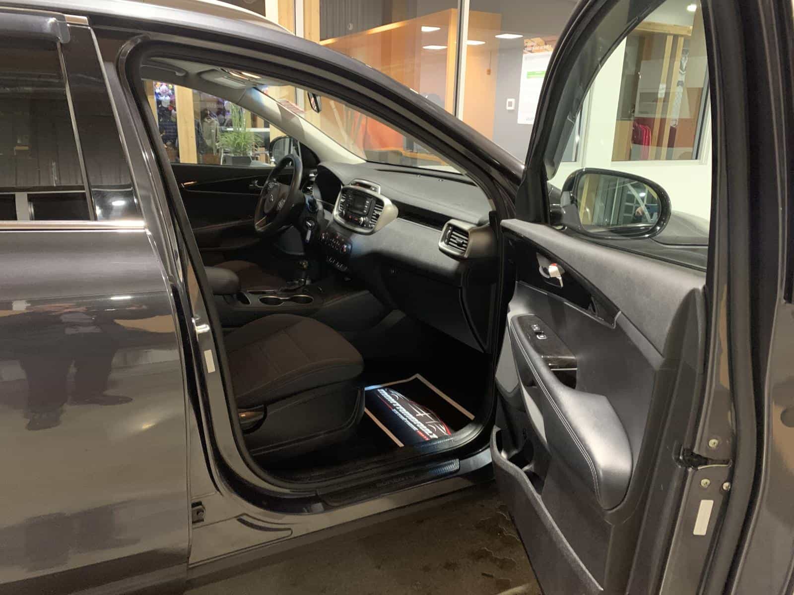 2018 Kia Sorento LX - Image 8