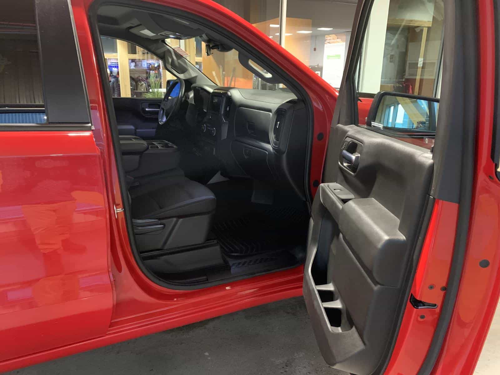 2024 Chevrolet Silverado 1500 Custom Trail Boss - Image 10