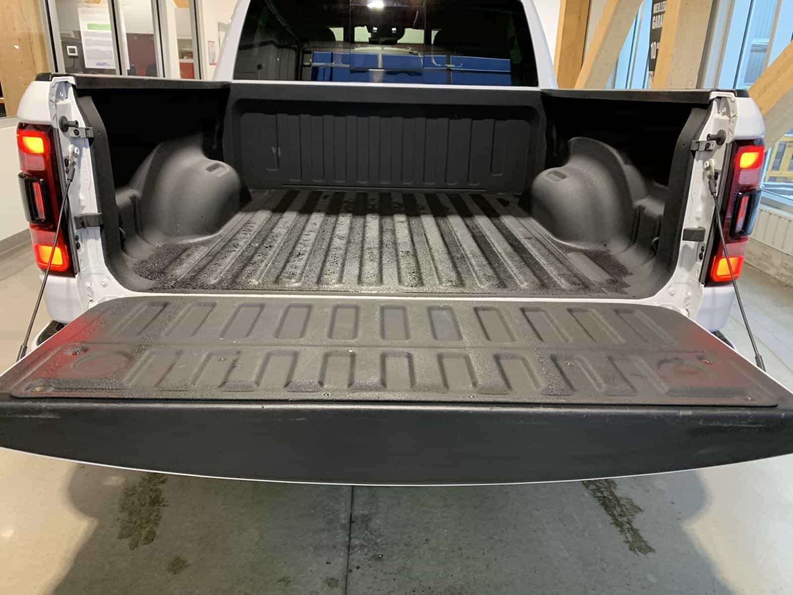 2023 RAM 1500 Sport Sport - Image 12