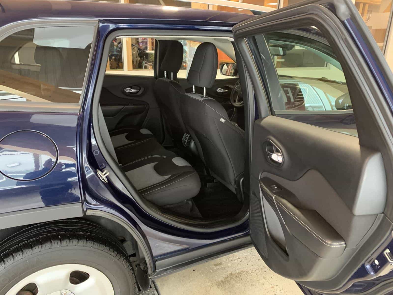 2016 Jeep Cherokee Sport - Image 8