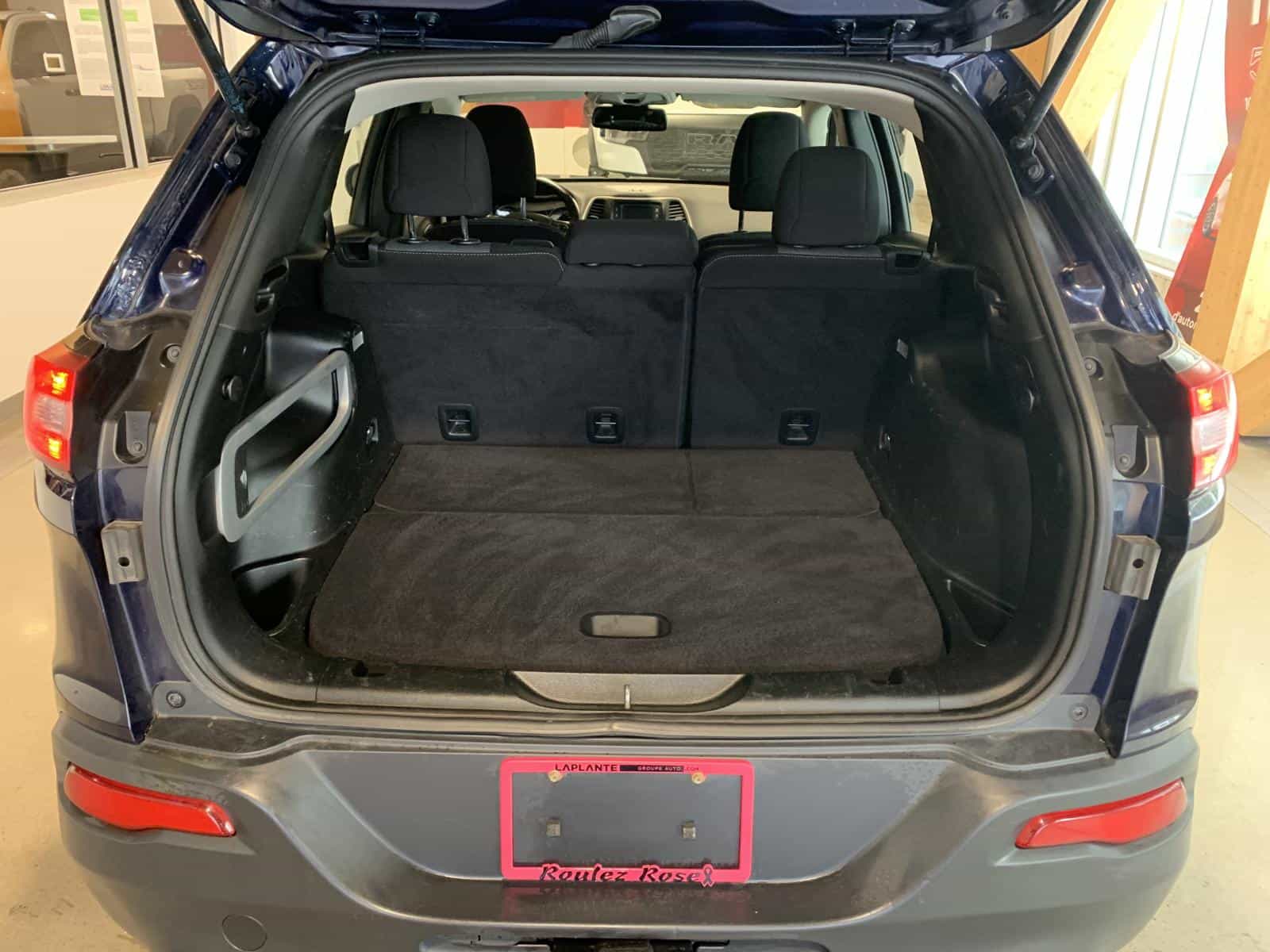 2016 Jeep Cherokee Sport - Image 9