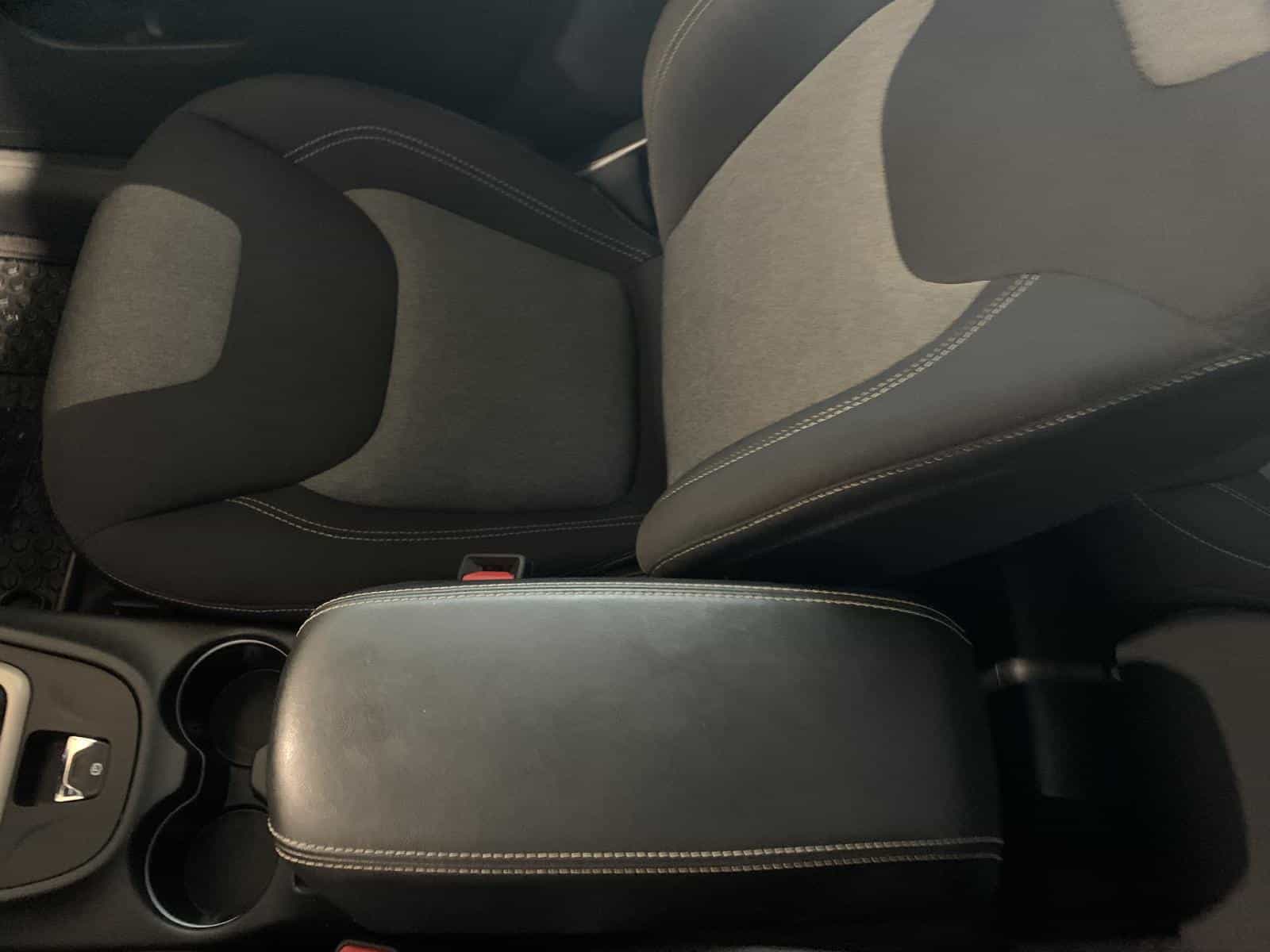 2016 Jeep Cherokee Sport - Image 23