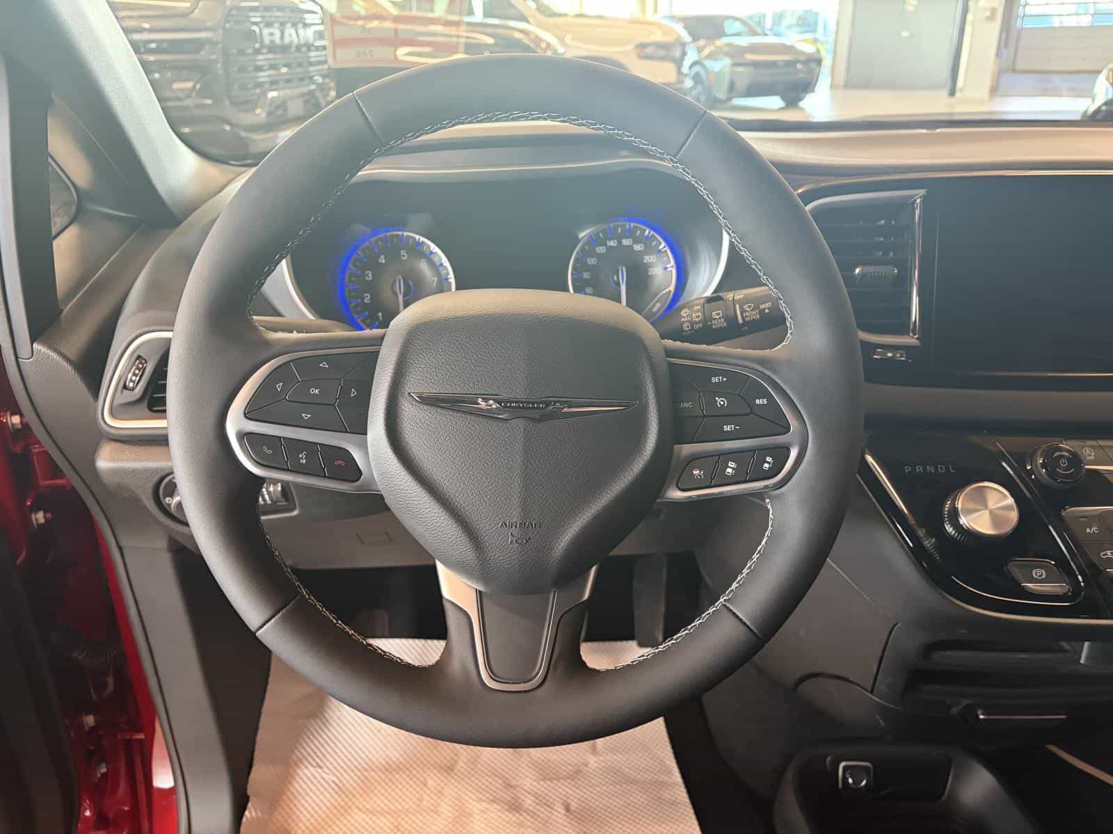 Image 15 Chrysler Grand Caravan SXT 2026